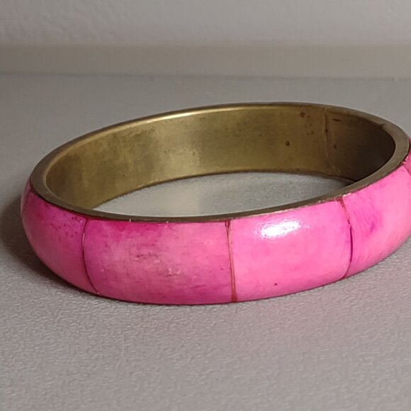 Very Large 9.25 Vintage Pink Bangle - Picture 4 of 5